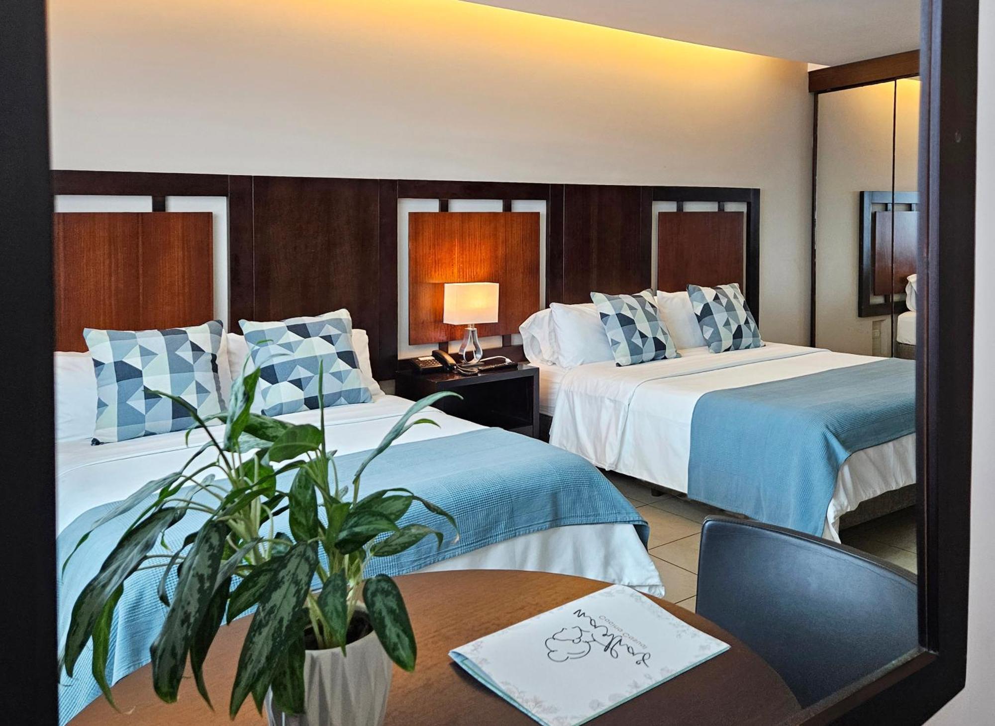 Hotel Perla Spondylus مانتا المظهر الخارجي الصورة