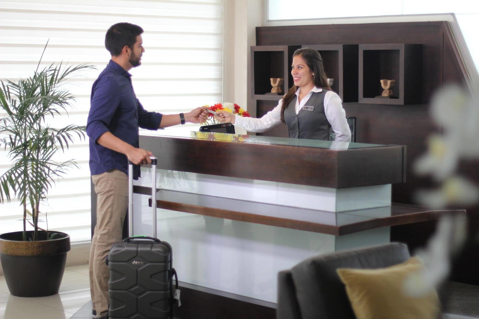 Hotel Perla Spondylus مانتا المظهر الخارجي الصورة